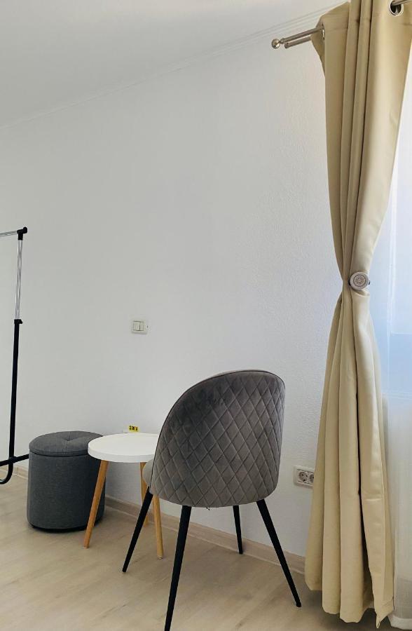 Four Rooms Curtea de Argeş Εξωτερικό φωτογραφία