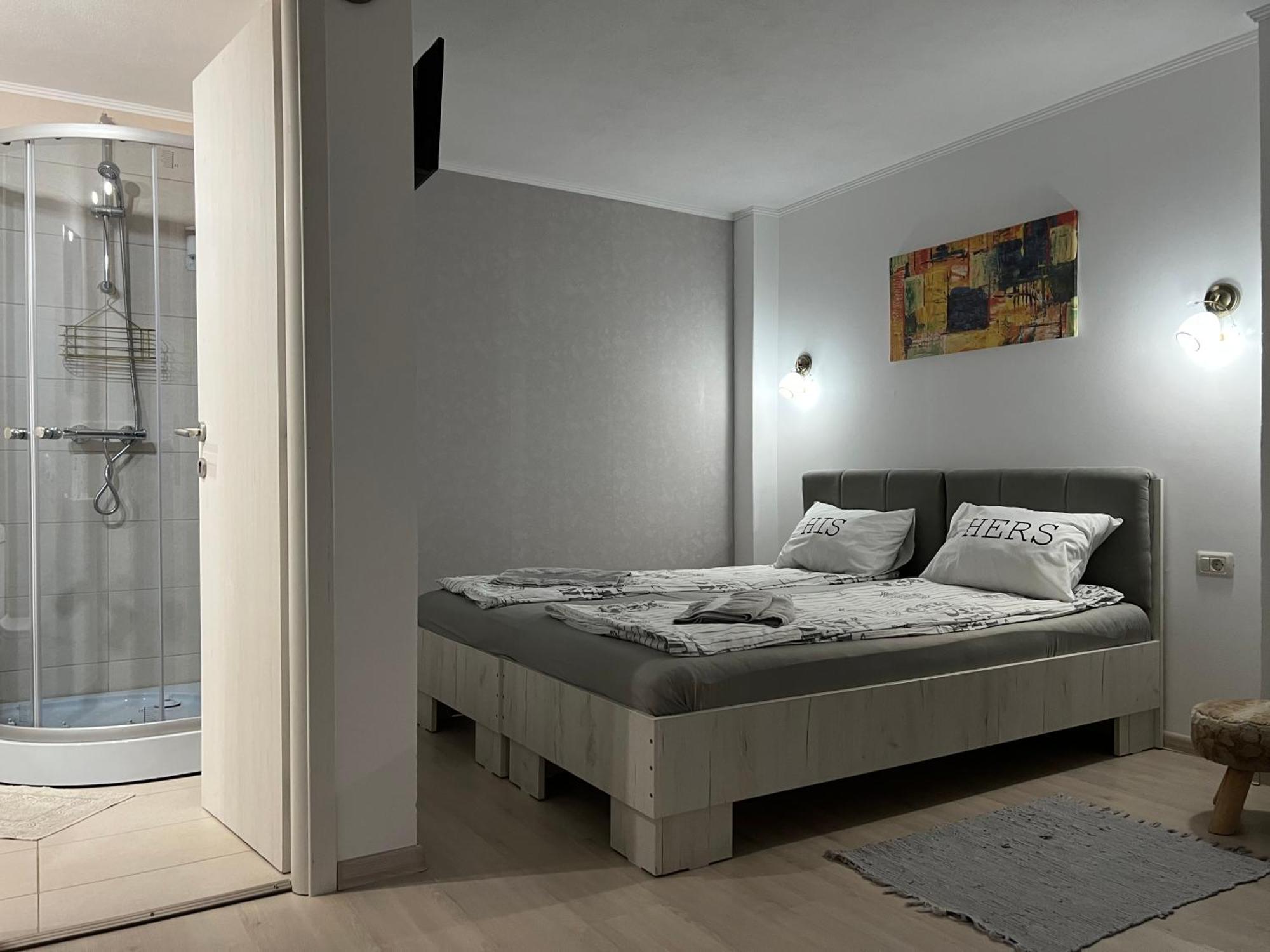 Four Rooms Curtea de Argeş Εξωτερικό φωτογραφία